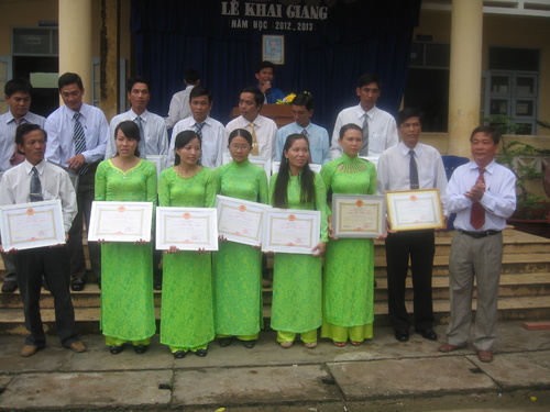 Thiết kế bởi Lý Hồng Em http://www.violet.vn/lyhongem/